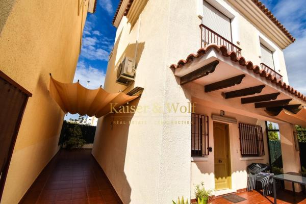 Casa o chalet independiente en Avenida D'Escandinàvia, Gran Vista-Olivo de Oro, Gran Alacant thumbnail 3