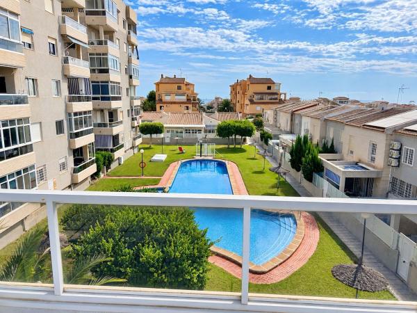Chalet adosado en Calle Talía, 4, Aguas Nuevas, Torrevieja thumbnail 3