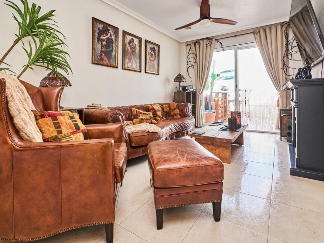 Продажа квартиры на Piso en Calle Manuel Galián, Avenida Habaneras - Curva de Palangre, Torrevieja, Торревьеха
photo 1