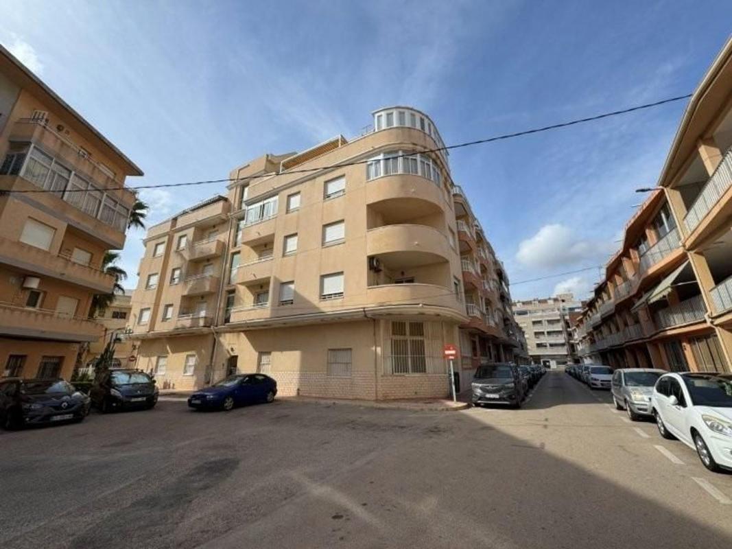 Продажа квартиры на Piso en Gaspar Perrelló, Torrevieja, Торревьеха
photo 1