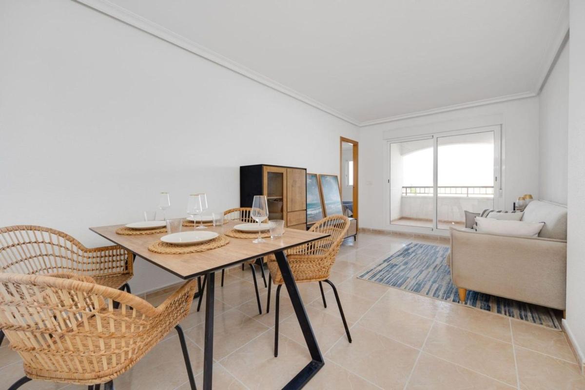Продажа квартиры на Piso en Calle Lepanto, San Fulgencio, Сан-Фульхенсио
photo 1
