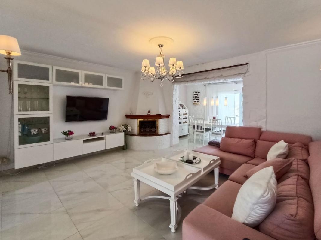 Properties for sale and rent in Spain photo 3