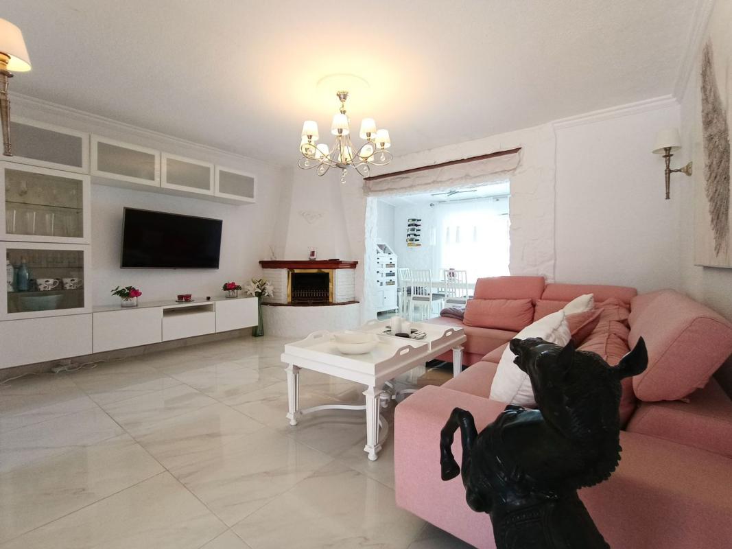 Properties for sale and rent in Spain photo 5