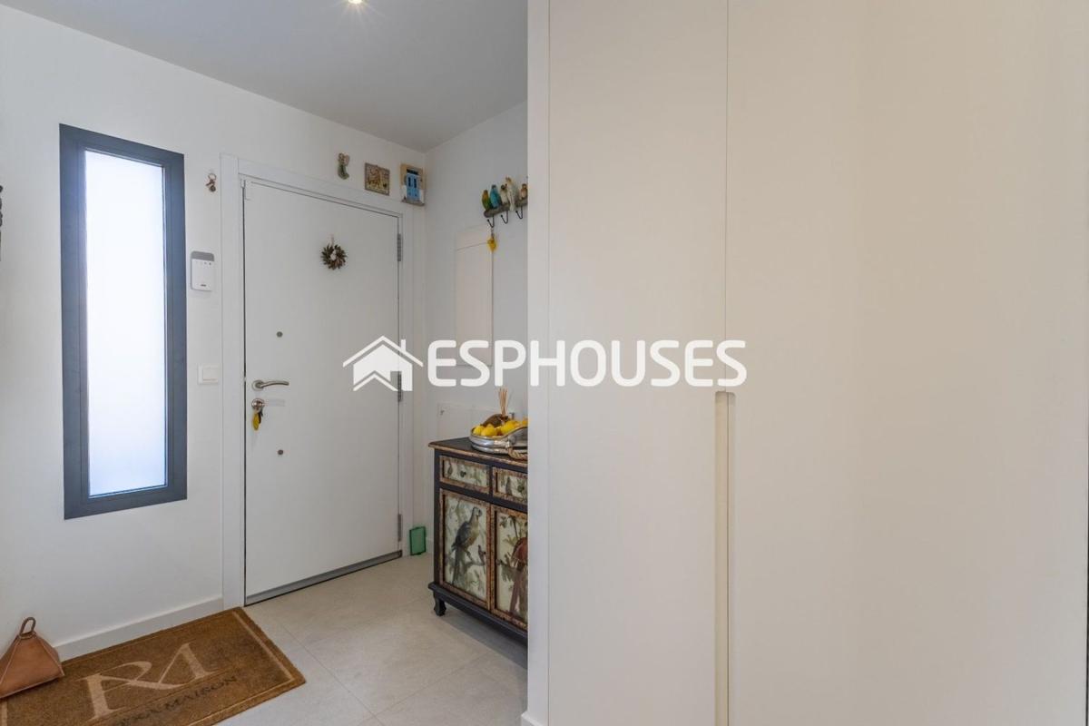 Properties for sale and rent in Spain photo 5