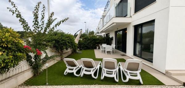 Продажа квартиры на Piso en Calle Albariño, Los Balcones - Los Altos del Edén, Torrevieja, Торревьеха
photo 1