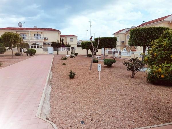Casa o chalet independiente en Calle Maese Pedro, 4, Aguas Nuevas, Torrevieja thumbnail 2