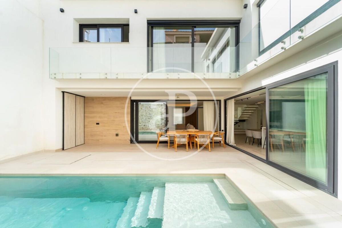Properties for sale and rent in Spain photo 1