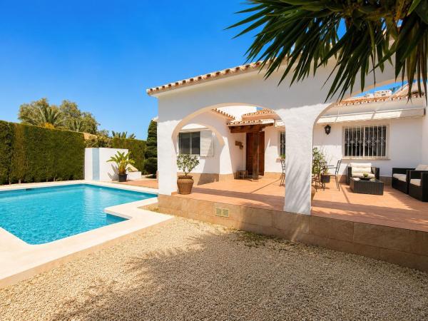 Частный шале на продаже в  Casa o chalet en El Montgó, Denia, Дения photo 4