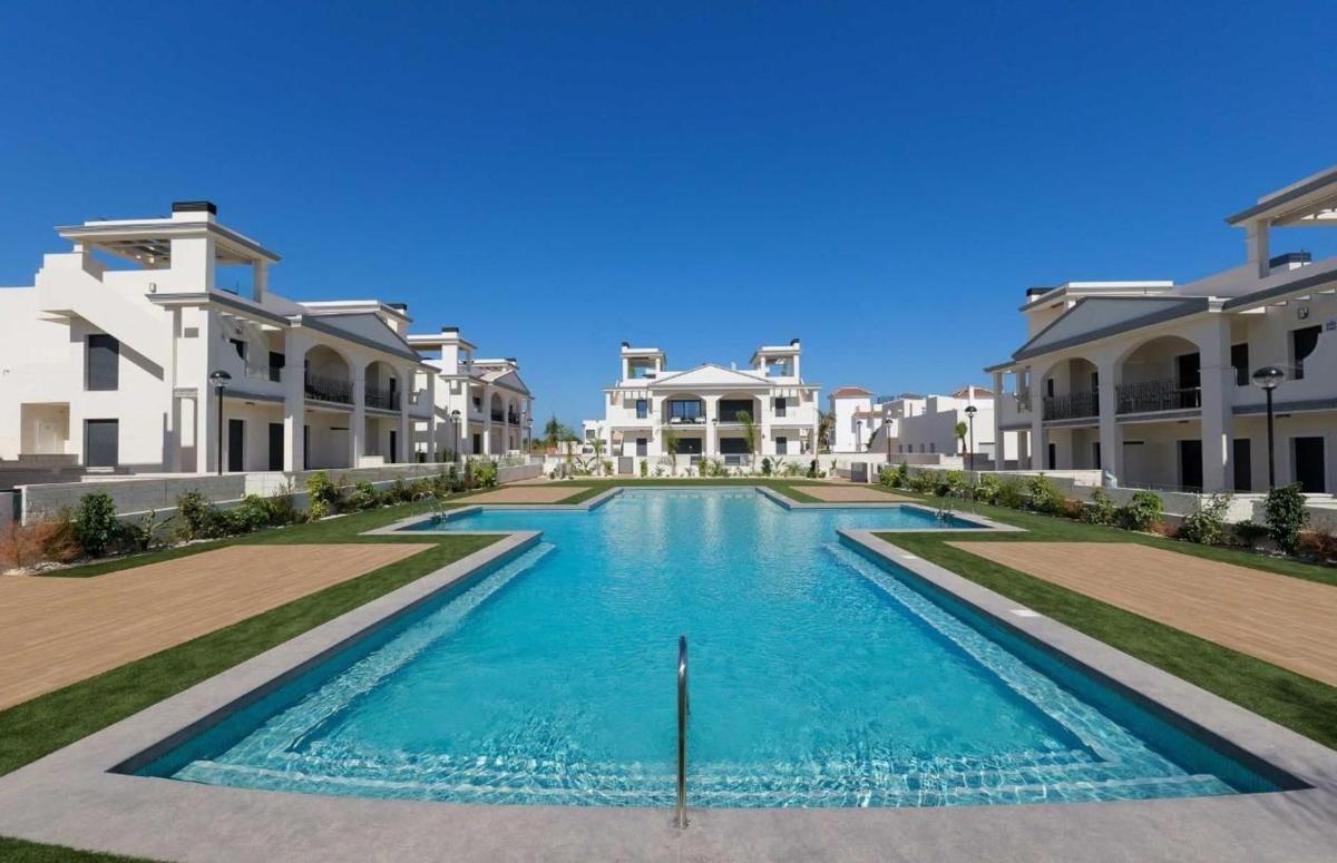 Продажа квартиры на Piso en Urbanización Ciudad Quesada 2, La Marquesa, Rojales, Рохалес
photo 1