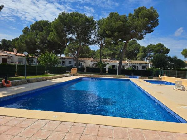 Chalet wolnostojący na sprzedaż w Casa o chalet en Pinar de Advocat-Cometa, Moraira, Moraira photo 1