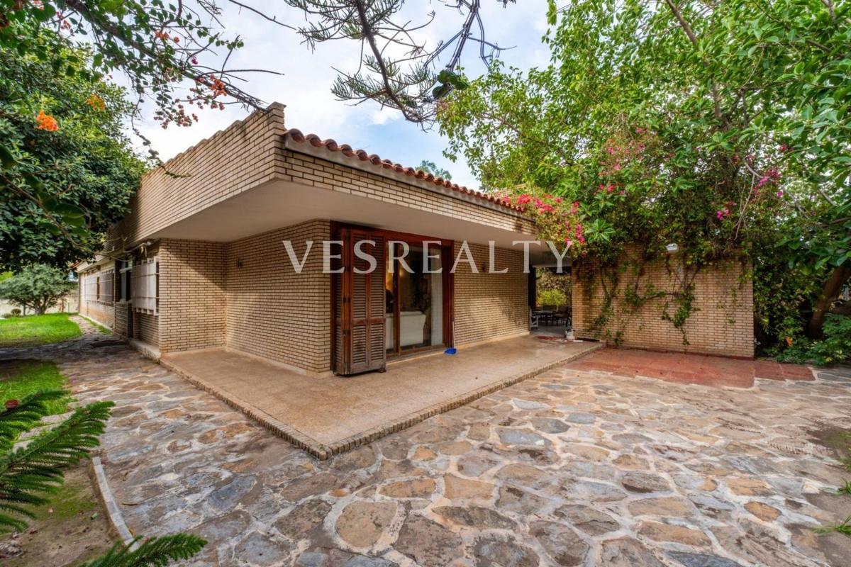 Properties for sale and rent in Spain photo 3
