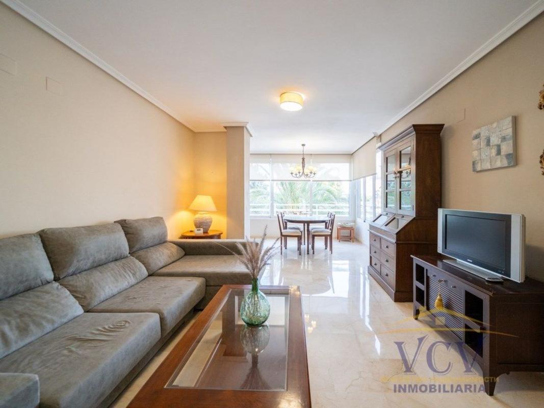 Продажа квартиры на Piso en Calle del Greco, Playa Muchavista, El Campello, Эль Кампельо
 photo 4