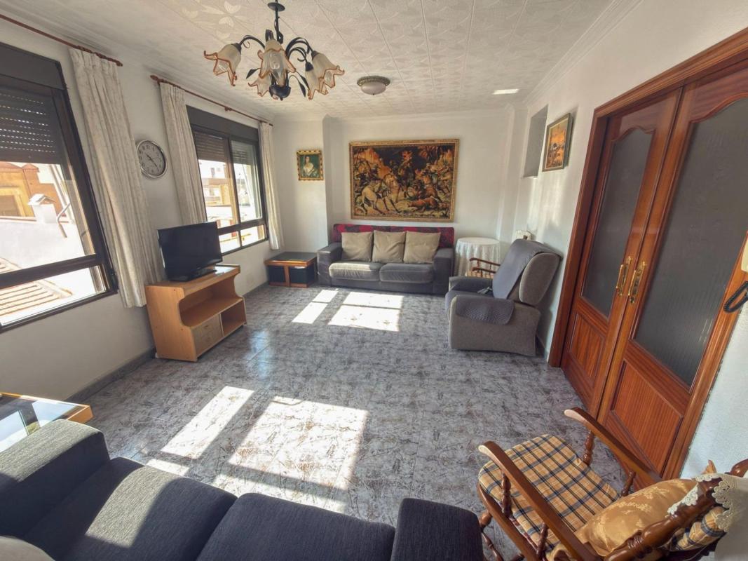 Недвижимость на продажу и в аренду в Испании photo 2