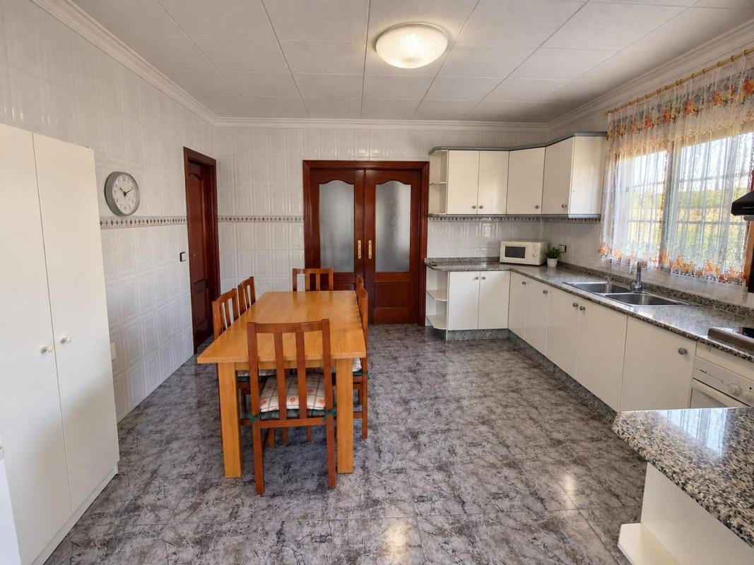 Недвижимость на продажу и в аренду в Испании photo 5
