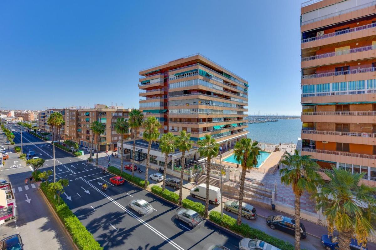 Sprzedaż mieszkania w Piso en El Acequión, Torrevieja, Torrevieja
photo 1