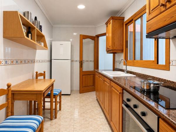 Chalet adosado en Pego photo 4
