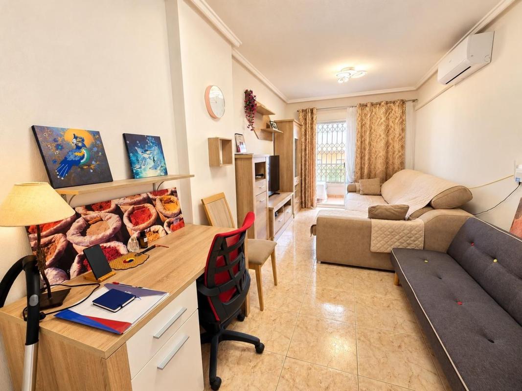 Sale of apartment in Piso en Avenida Diego Ramírez Pastor, Avenida Habaneras - Curva de Palangre, Torrevieja, Torrevieja
 photo 3