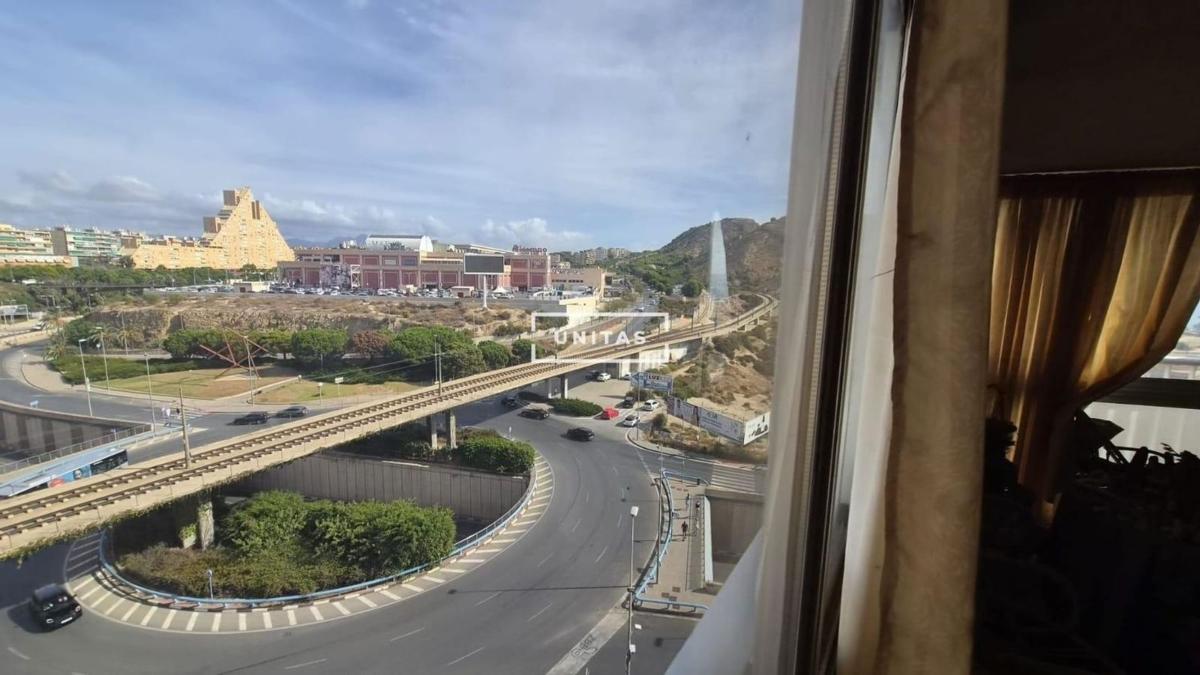 Sale of apartment in Piso en Raval Roig-Virgen del Socorro, Alicante / Alacant, Alicante
 photo 3