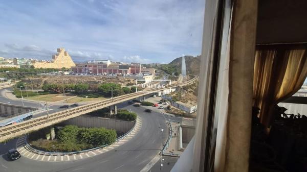 Sale of flat in Piso en Raval Roig-Virgen del Socorro, Alicante / Alacant, Alicante
thumbnail 3