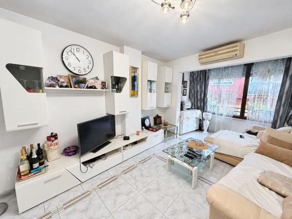 Продажа квартиры на Piso en CL Taquigrafo Marti, Campoamor, Alicante / Alacant, Аликанте / Алакант
 photo 1