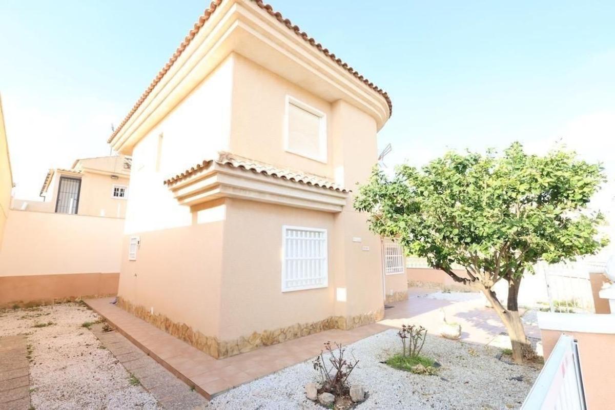 Properties for sale and rent in Spain photo 5