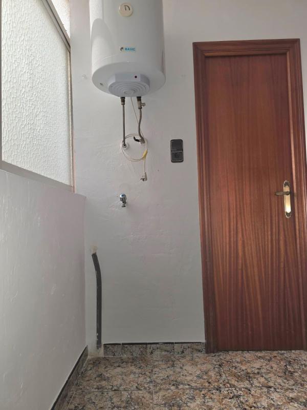 Продажа квартиры на Piso en Calle Esperidion Porta Requesens, Carrús Este, Elche / Elx, Эльче / Эльх
 photo 5