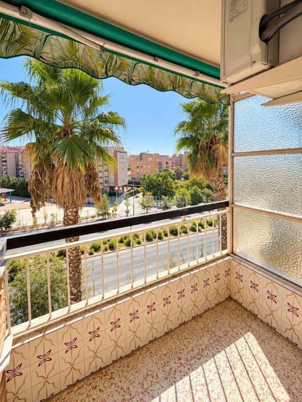 Sprzedaż mieszkania w Piso en Gran Vía Conde de Casa Rojas, La Florida Portazgo, Alicante / Alacant, Alicante / Alacant
 photo 4