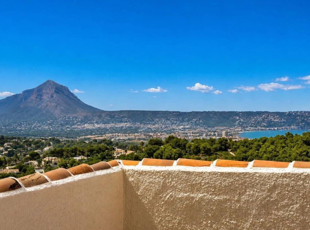 Properties for sale and rent in Spain photo 2