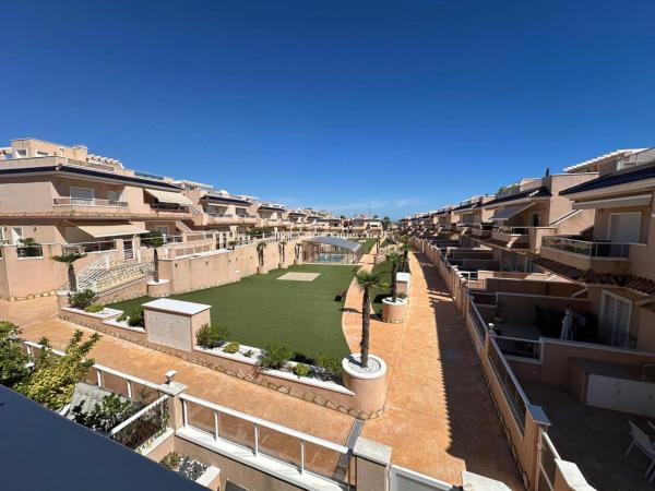 Квартира на продажу на  Piso en Calle Manzanilla, Los Balcones - Los Altos del Edén, Torrevieja, Торревьеха photo 4