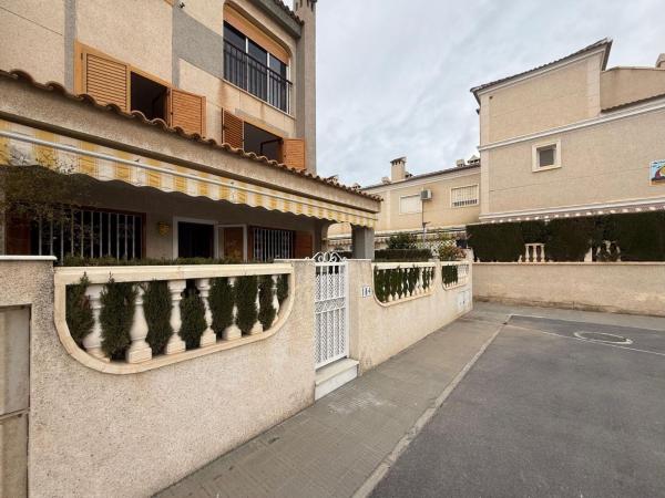 Chalet wolnostojący na sprzedaż w  Casa o chalet en Tamarit - Playa Lissa, Santa Pola, Santa Pola photo 4