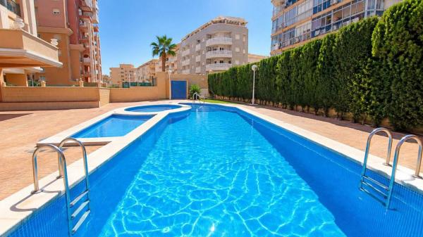 Sale of flat in Piso en Playa de los Locos, Torrevieja, Torrevieja
 photo 1
