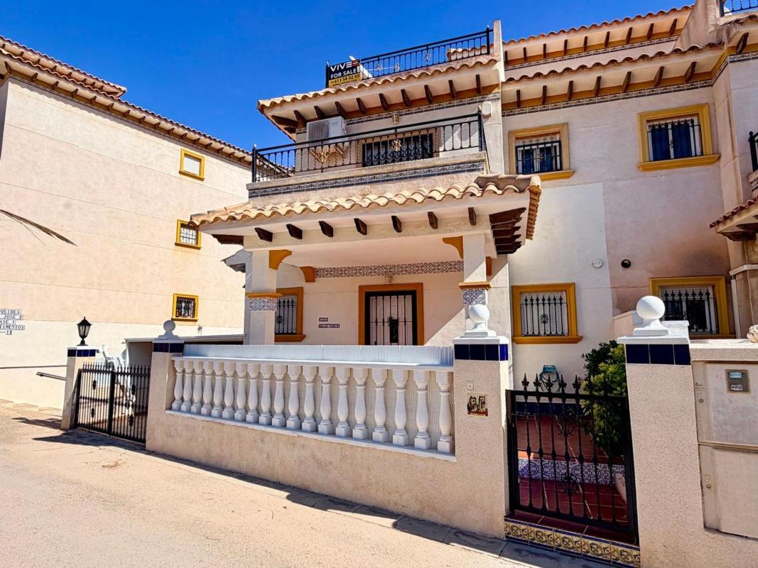 Propiedades en venta y alquiler en España photo 1