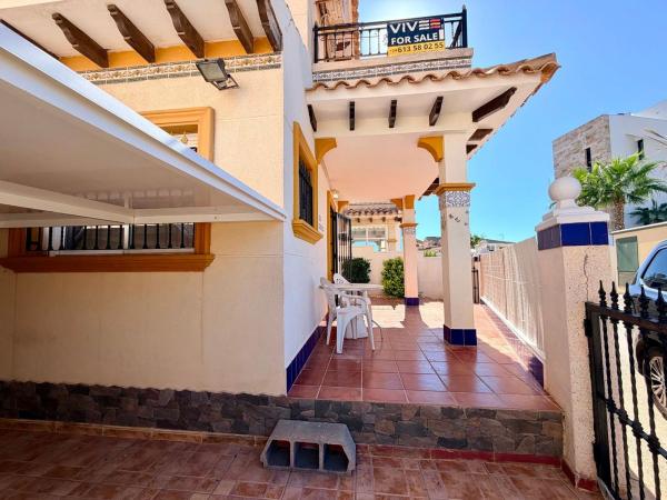 Chalet pareado en La Zenia, Orihuela photo 3
