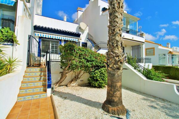 Chalet adosado en Calle Magallanes, 63, La Veleta, Torrevieja photo 1