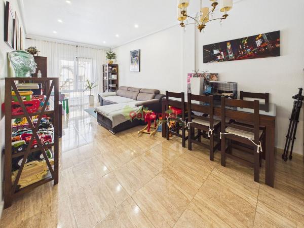 Venta de piso en Piso en Calle Siglo XXI, Zona Pueblo, Pilar de la Horadada, Pilar de la Horadada
thumbnail 3