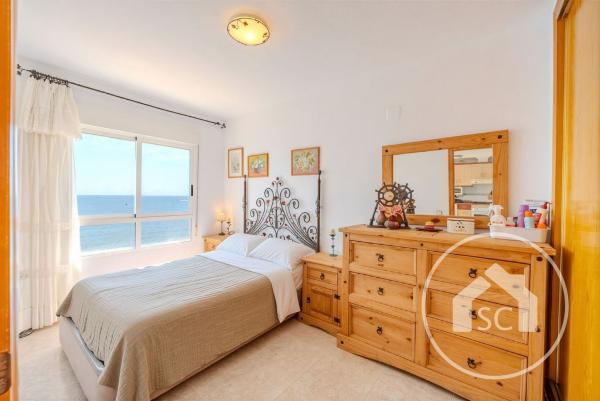 Квартира на продажу на  Piso en Playa de los Náufragos, Torrevieja, Торревьеха photo 1