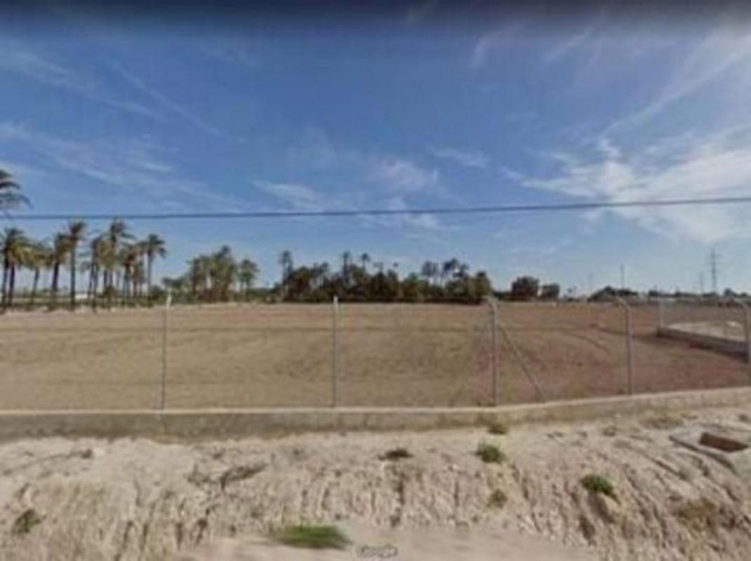 Terreno en venta en Elche / Elx, Alicante photo 1