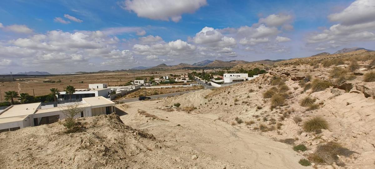 Terreno en venta en Mutxamel, Alicante photo 2