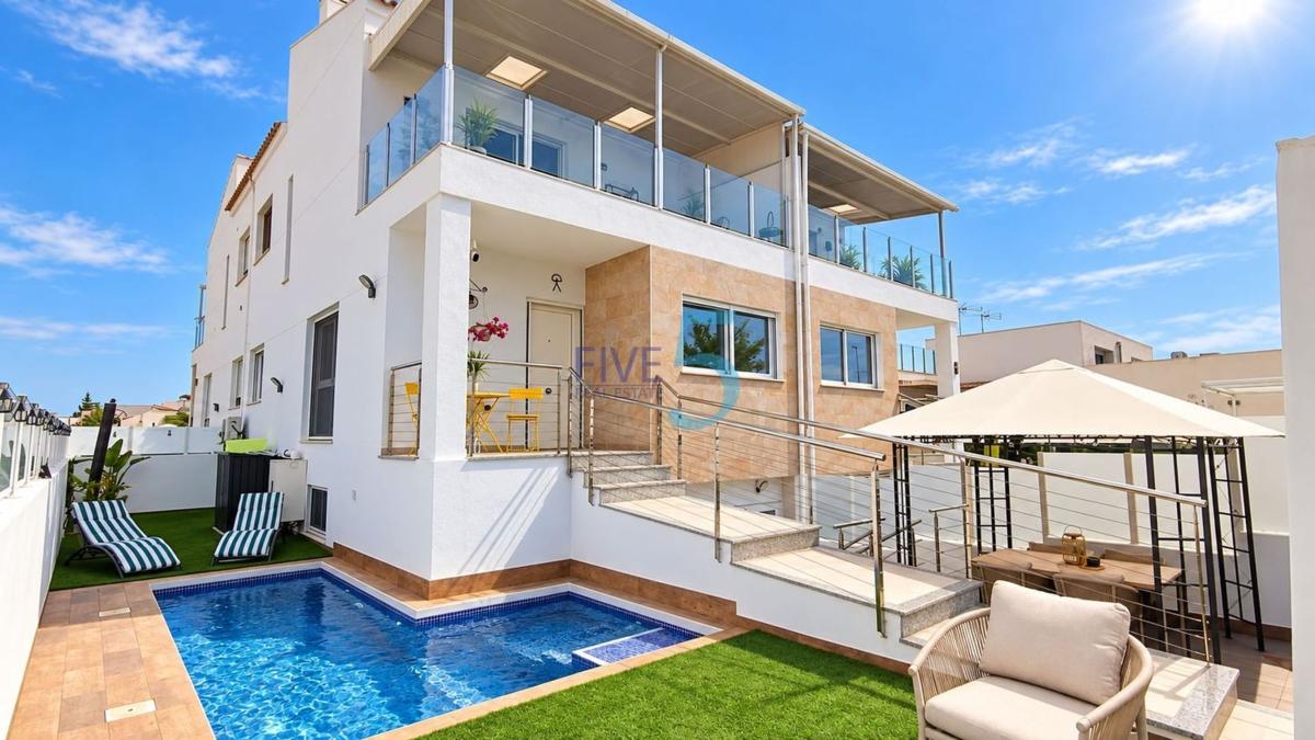 Sale of independent chalet in Casa o chalet en Daya Nueva, Daya Nueva
photo 1