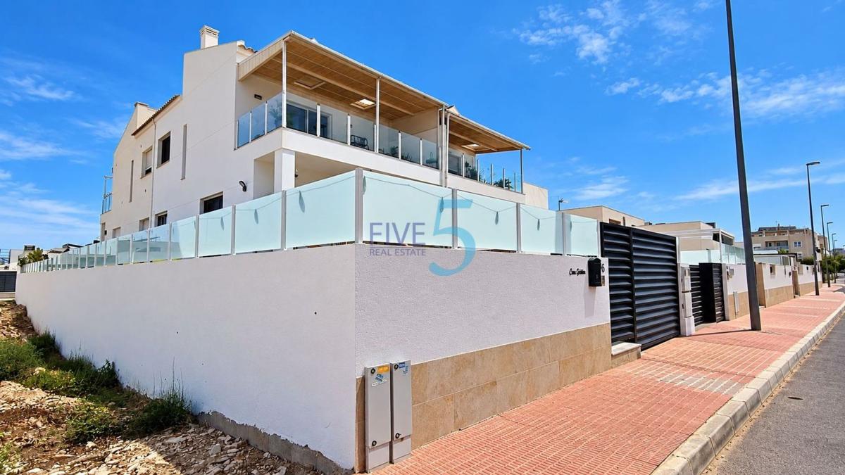 Sale of independent chalet in Casa o chalet en Daya Nueva, Daya Nueva
photo 5
