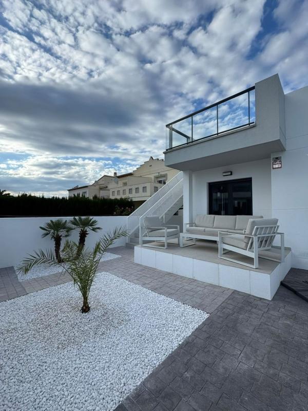 Properties for sale and rent in Spain photo 1