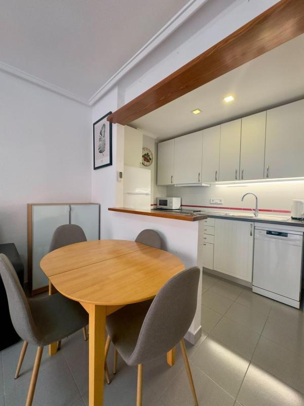 Продажа квартиры на Piso en Calle San Pascual, 224, Avenida Habaneras - Curva de Palangre, Torrevieja, Торревьеха
photo 5