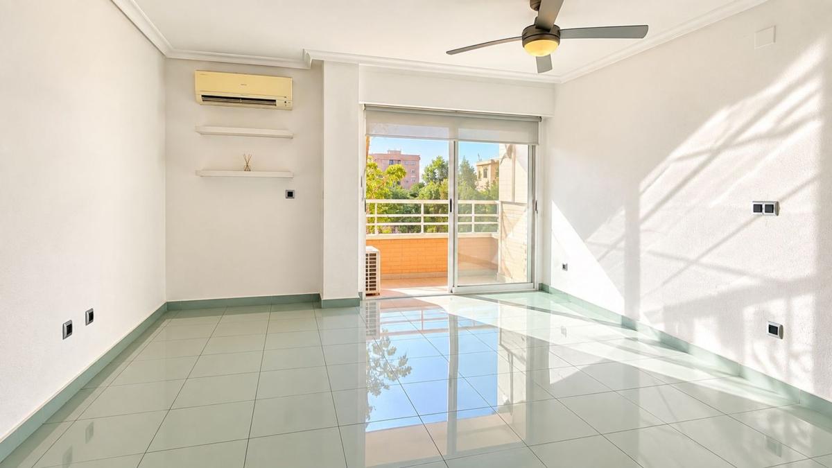 Sale of apartment in Piso en La Florida, Alicante / Alacant, Alicante
 photo 2