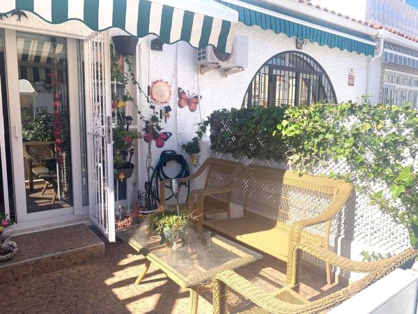 Chalet adosado en Calle Lejona, La Siesta - El Salado - Torreta, Torrevieja thumbnail 2