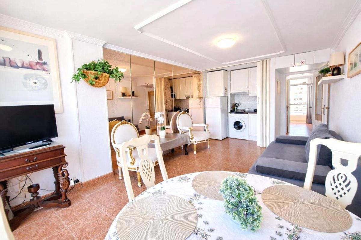 Venta de piso en Piso en Calle de Londres, Zona Sierra Helada, Benidorm, Benidorm
photo 3