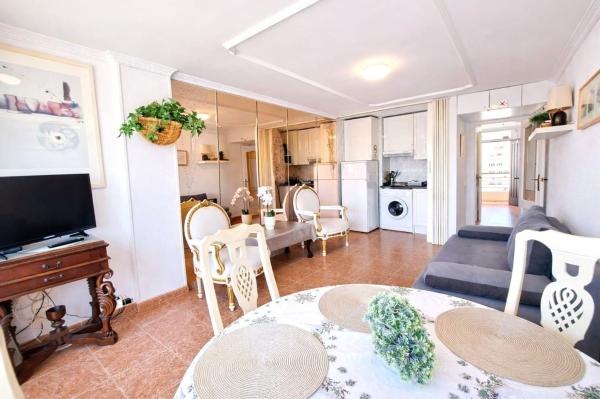 Sale of flat in Piso en Calle de Londres, Zona Sierra Helada, Benidorm, Benidorm
thumbnail 3