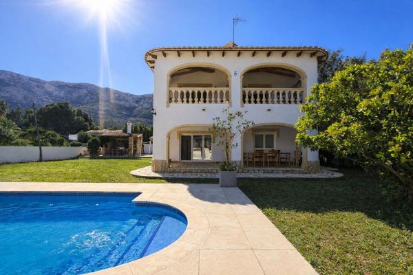 Chalet wolnostojący na sprzedaż w Casa o chalet en La Pedrera-Vessanes, Denia, Dénia thumbnail 3