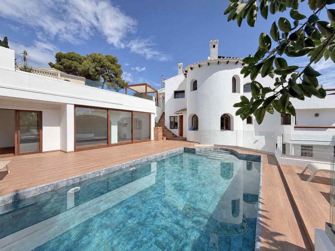 Properties for sale and rent in Spain photo 5