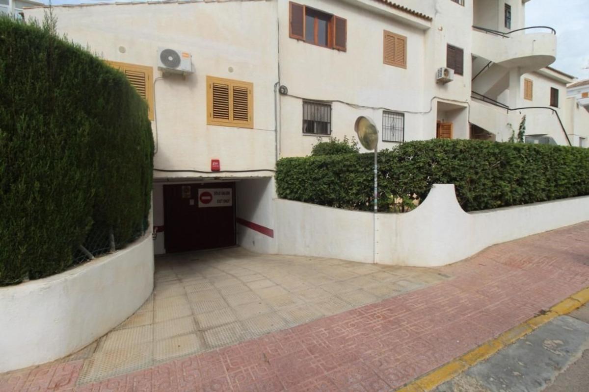 Продажа дуплекса на Dúplex en Calle Doctor Waksman, Zona los Frutales, Torrevieja, Торревьеха photo 3
