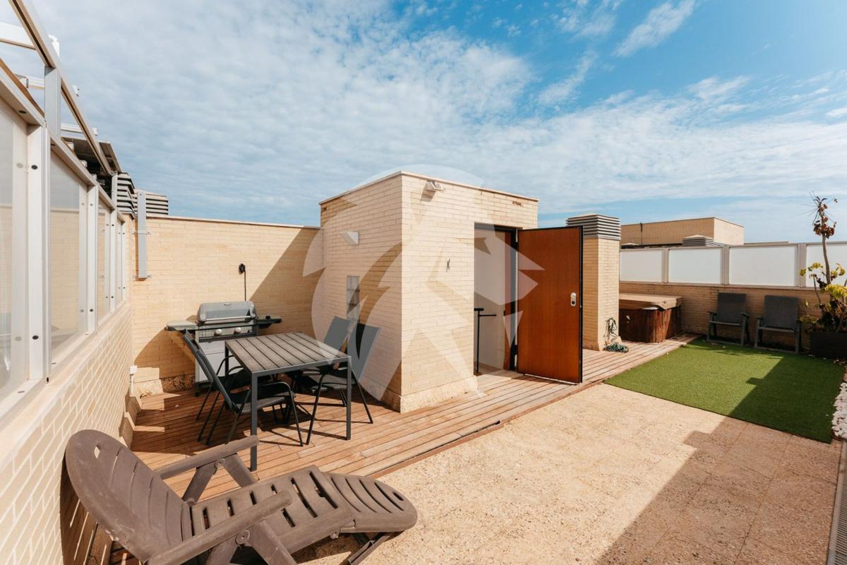Продажа пентхауса на Ático en Avenida Oscar Espla, Benalúa, Alicante / Alacant, Аликанте / Алакант photo 2